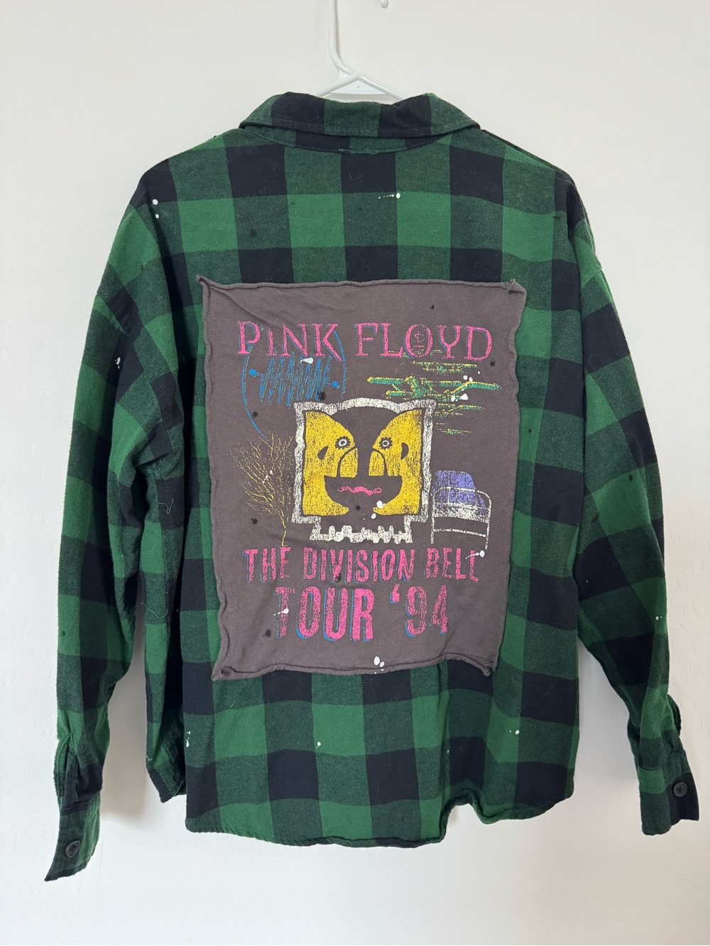 NWOT! Pink Floyd Green & Black Plaid Tour Patch Flannel Shirt - Medium